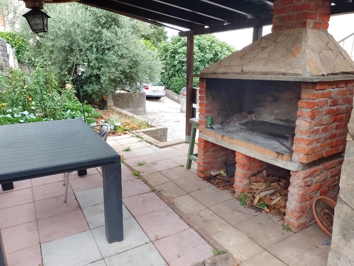 G. Vežica, 2S+DB, 100 m2, 800€