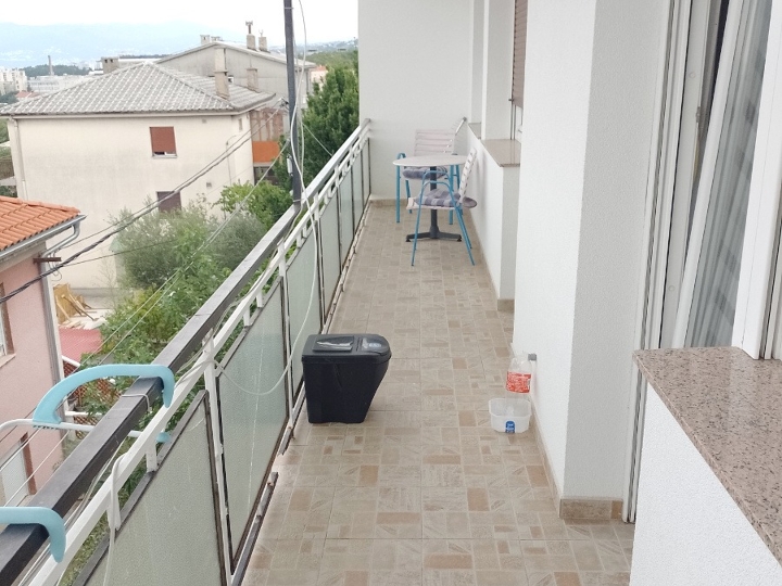 G. Vežica, 2S+DB, 100 m2, 800€