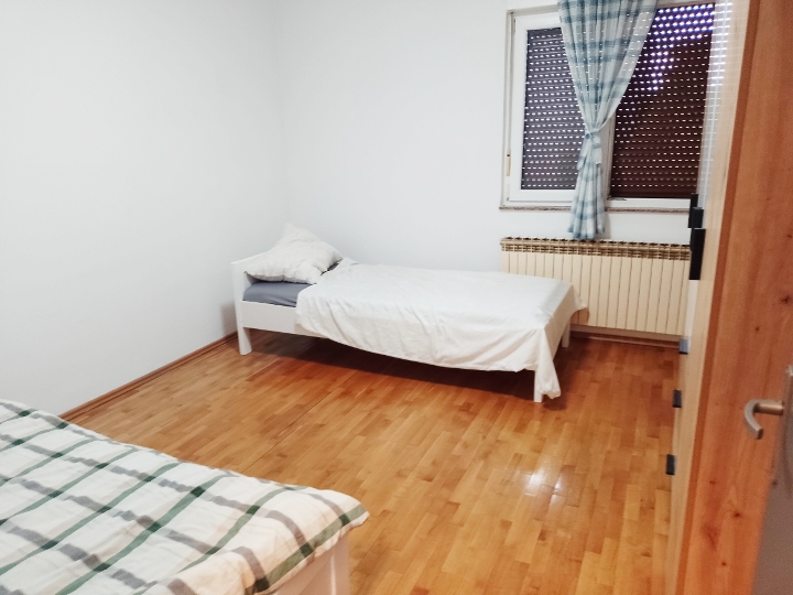 G. Vežica, 2S+DB, 100 m2, 800€