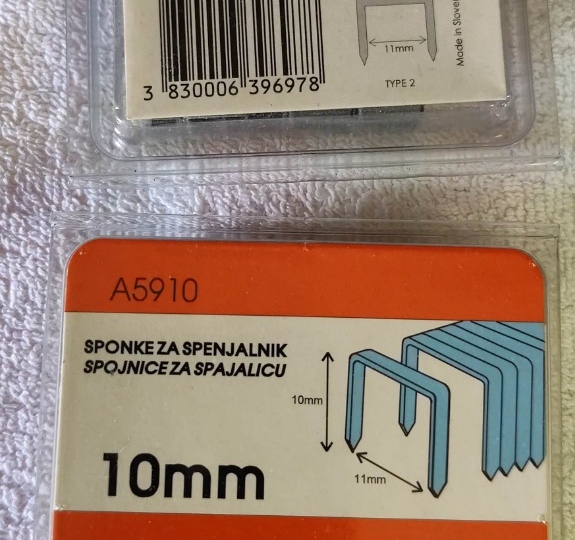Električna klamerica Black&Decker