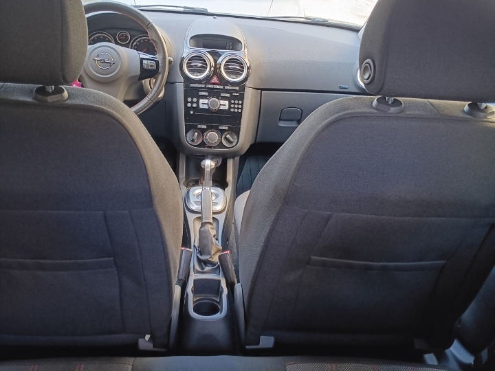 Opel Corsu prodajem