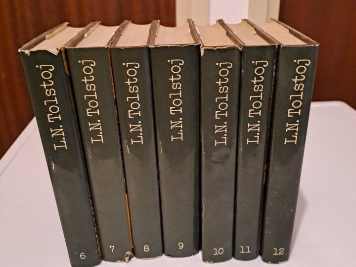 Prodajem knjige od Tolstoja