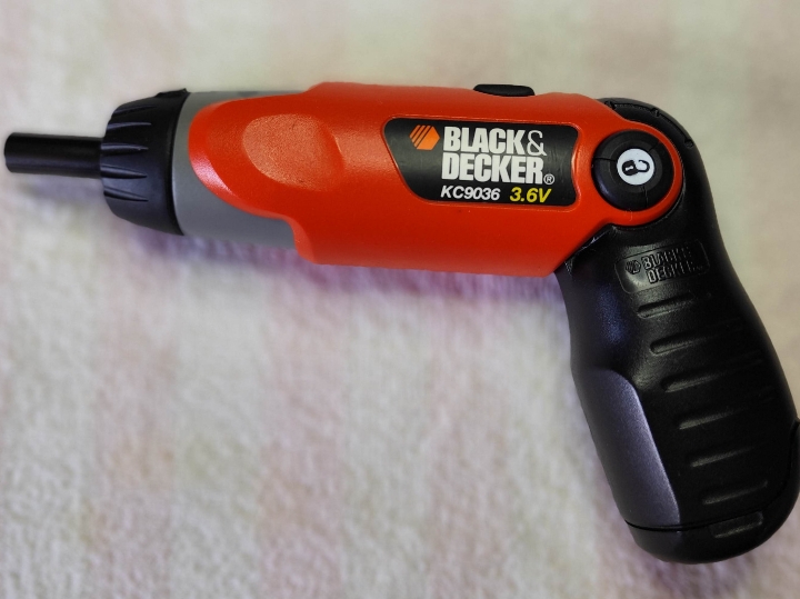 Baterijski odvijač Black&Decker 3,6V