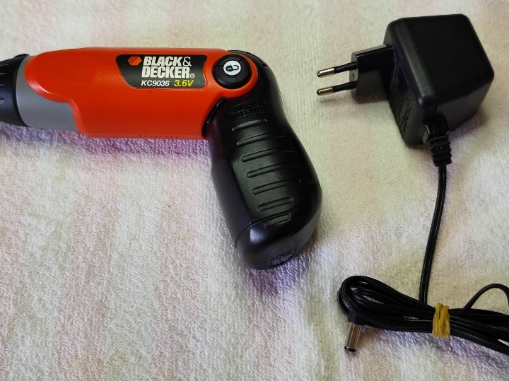 Baterijski odvijač Black&Decker 3,6V