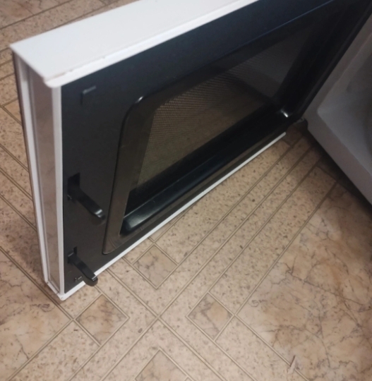 Mikrovalna pećnica Gorenje