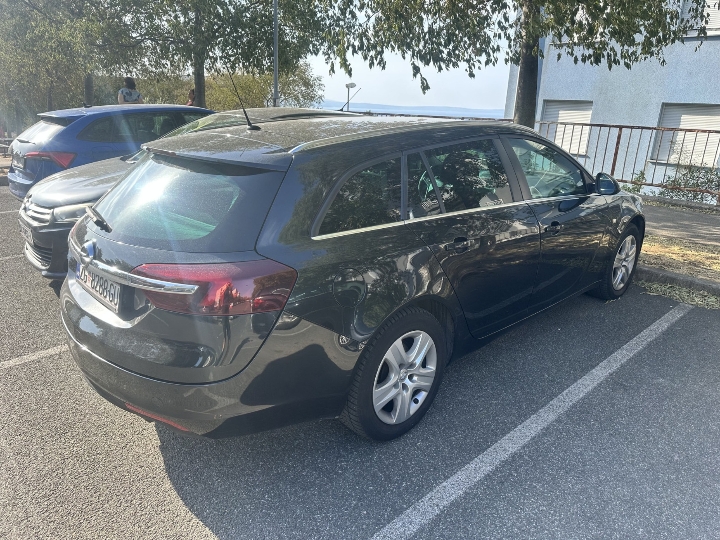 Opel Insignia karavan s plinom, 2015. god., 6.900 €