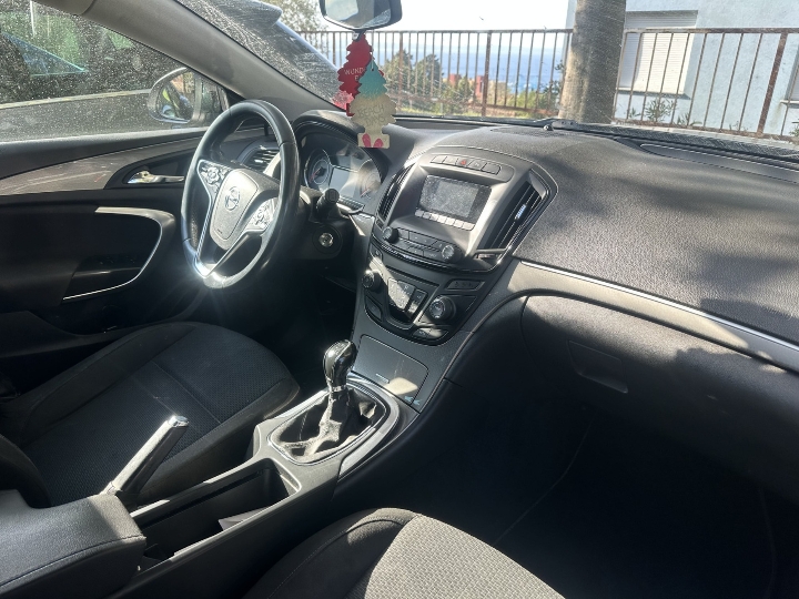 Opel Insignia karavan s plinom, 2015. god., 6.900 €