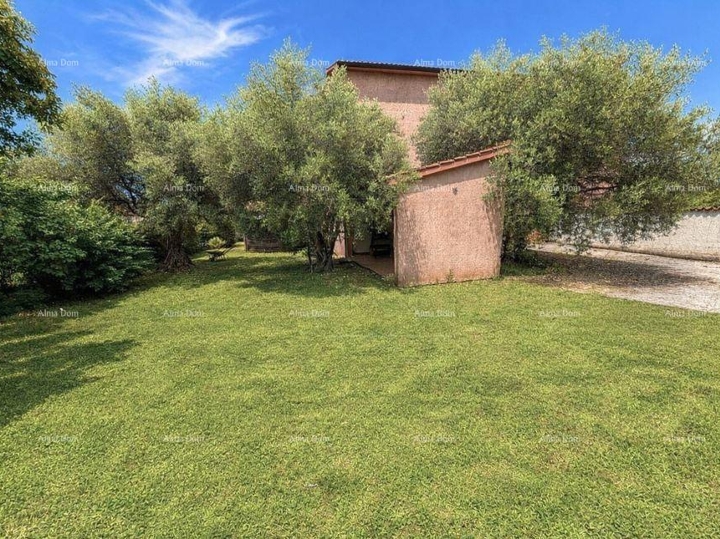 Dvojna kuća s 572 m² zemljišta, Nova Vas