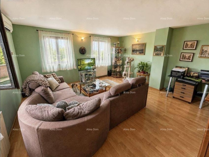 Dvojna kuća s 572 m² zemljišta, Nova Vas