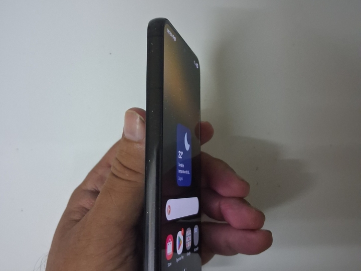 Samsung S22