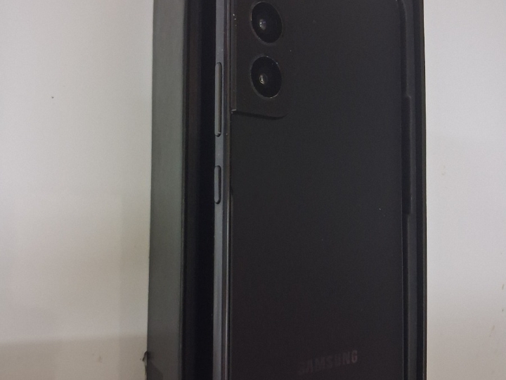 Samsung S22