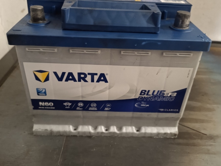 Akumulator Varta 60Ah