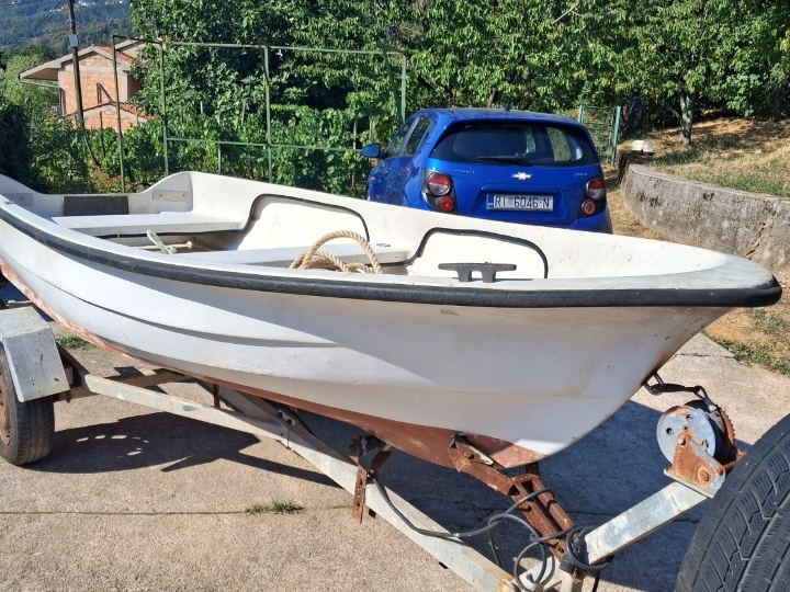 Elan 401, cijena 300 €