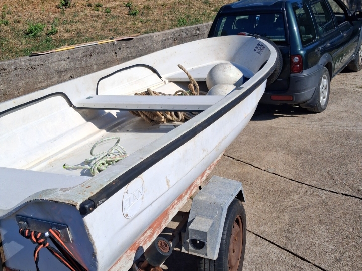 Elan 401, cijena 300 €