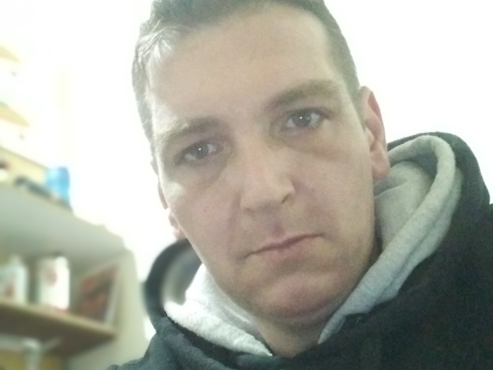 Tražim djevojku za provod