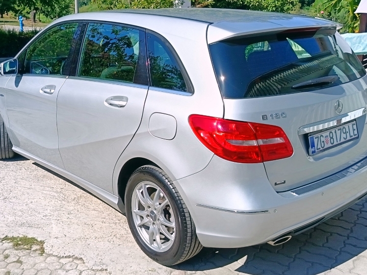 Mercedes B klasa 180 CDI 2011. god.