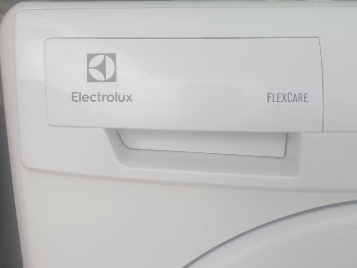Perilica rublja Elektrolux 7 kg (prijevoz)