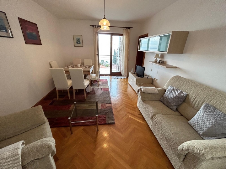 Ugodan apartman- novija zgrada, blizina mora!