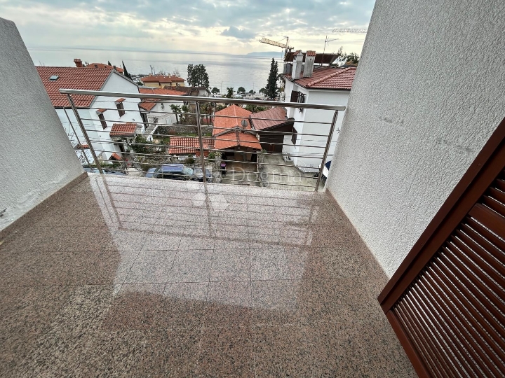 Ugodan apartman- novija zgrada, blizina mora!