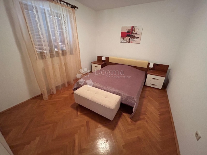Ugodan apartman- novija zgrada, blizina mora!
