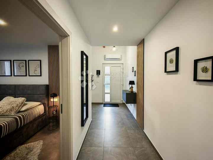 Jutarnja kava s pogledom na more, Volosko, Opatija, 2S+DB, 62m2
