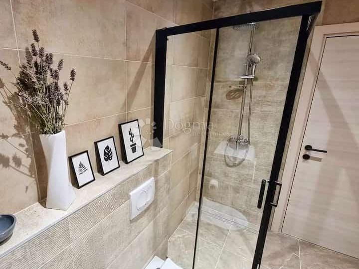 Jutarnja kava s pogledom na more, Volosko, Opatija, 2S+DB, 62m2