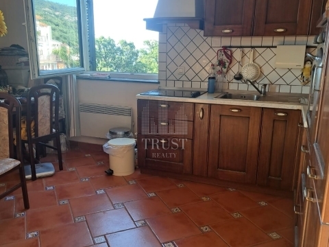Ičići – pogled na more, 2 spavaće sobe i 2 parkirna mjesta