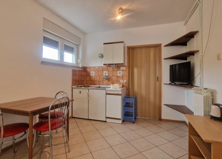 Čavle (Cernik), garsonijera 38 m2