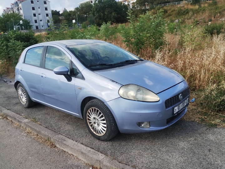 Prodajem Fiat Punto Grande