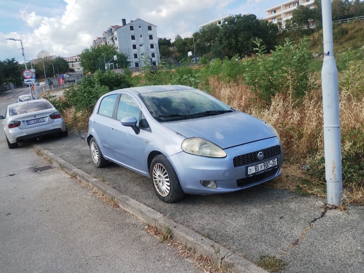 Prodajem Fiat Punto Grande