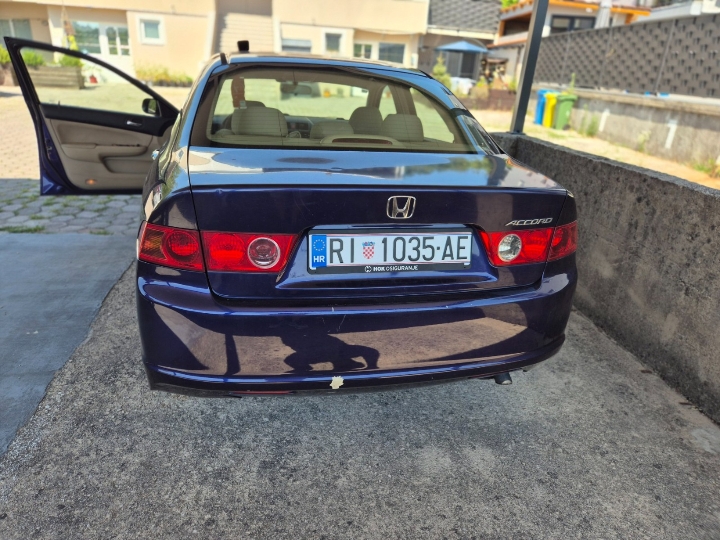 Honda Accord 2.2, Executive