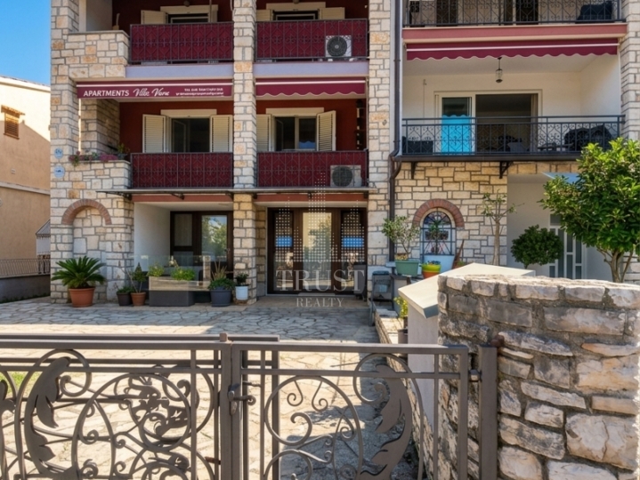 Rovinj - obiteljska kuća s turističkim apartmanima u centru grada, blizu mora
