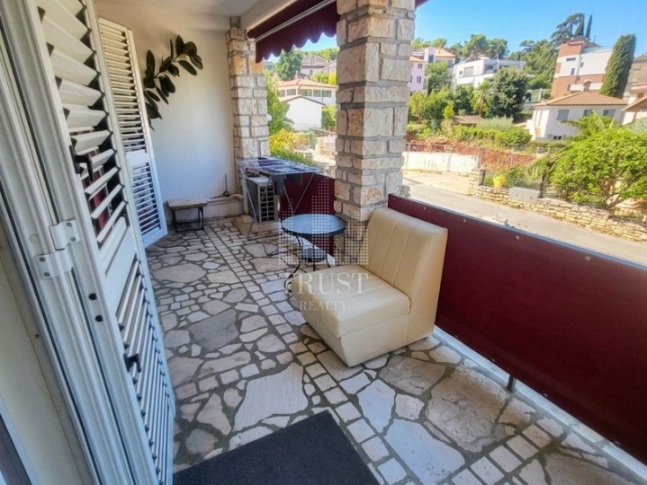 Rovinj - obiteljska kuća s turističkim apartmanima u centru grada, blizu mora