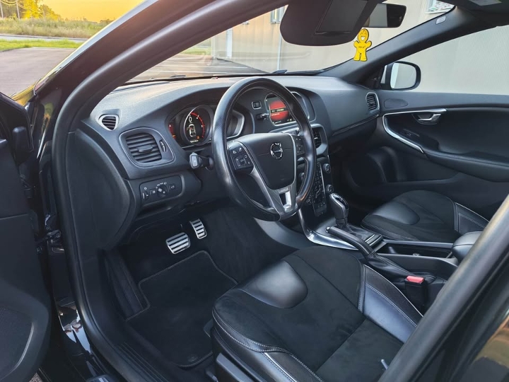 Volvo V40 D4 geartronic 