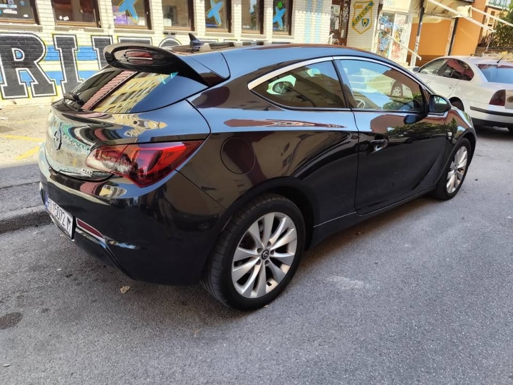 Opel Astra 