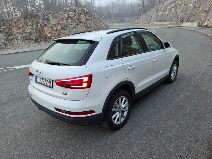 Prodajem Audi Q3