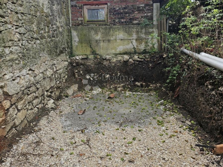 Istra, Krasica – tradicionalna kamena kuća s otvorenim pogledom