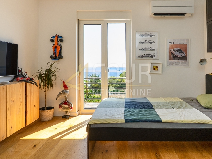 Rijeka, Kozala, 113.10m2, etaža - 3S+DB, balkon+terasa, garaža!