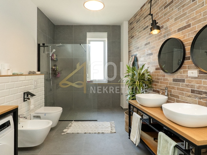 Rijeka, Kozala, 113.10m2, etaža - 3S+DB, balkon+terasa, garaža!