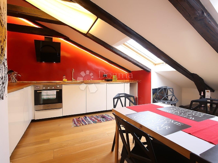 Rijeka, Centar, 116 m2, 2S+DB, balkon, pogled na more