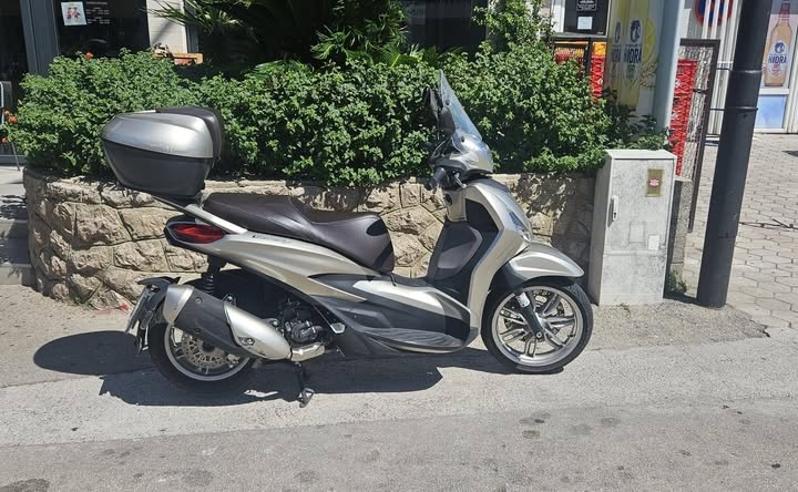 Beverly 300