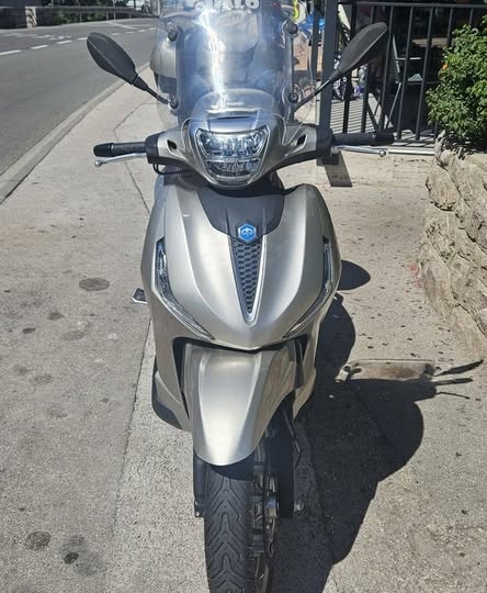 Beverly 300