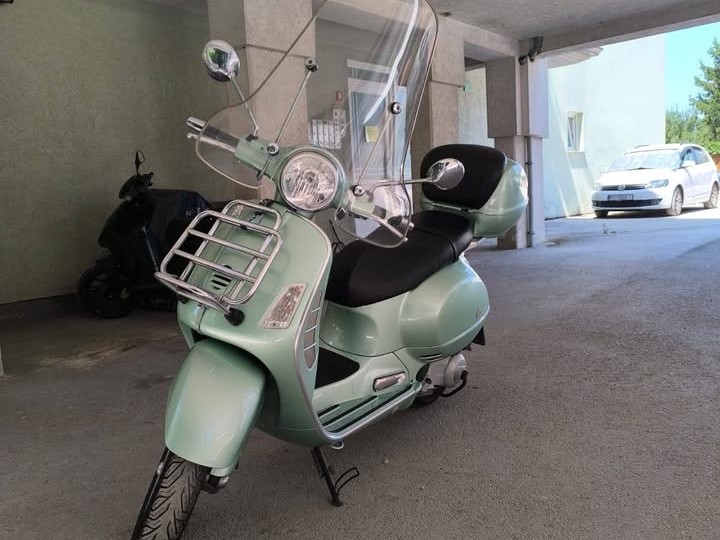 Vespa 200L granturismo