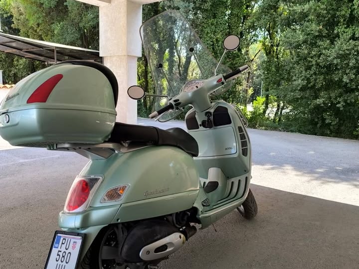 Vespa 200L granturismo
