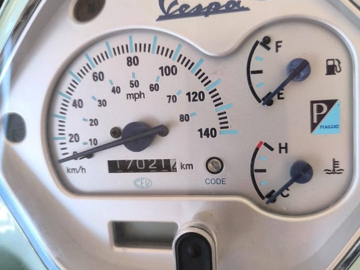 Vespa 200L granturismo