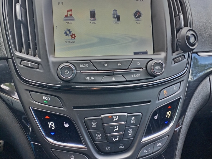 Opel Insignia OPC line