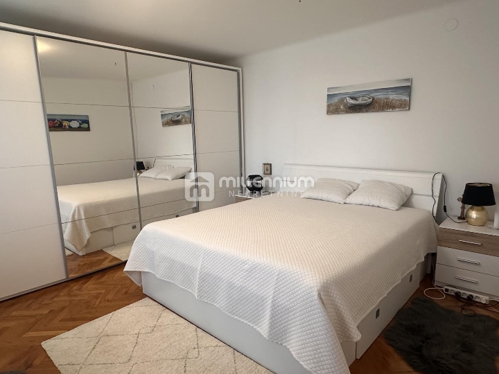 Kostrena, 160m2, samostojeća kuća, stan i apartman, velika okućnica
