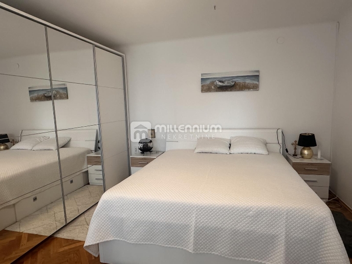 Kostrena, 160m2, samostojeća kuća, stan i apartman, velika okućnica