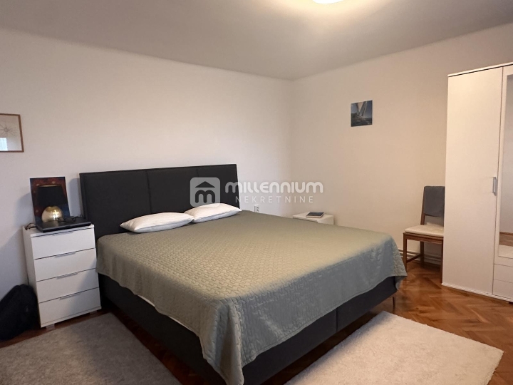 Kostrena, 160m2, samostojeća kuća, stan i apartman, velika okućnica