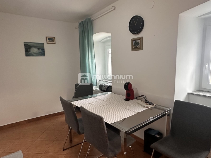 Kostrena, 160m2, samostojeća kuća, stan i apartman, velika okućnica